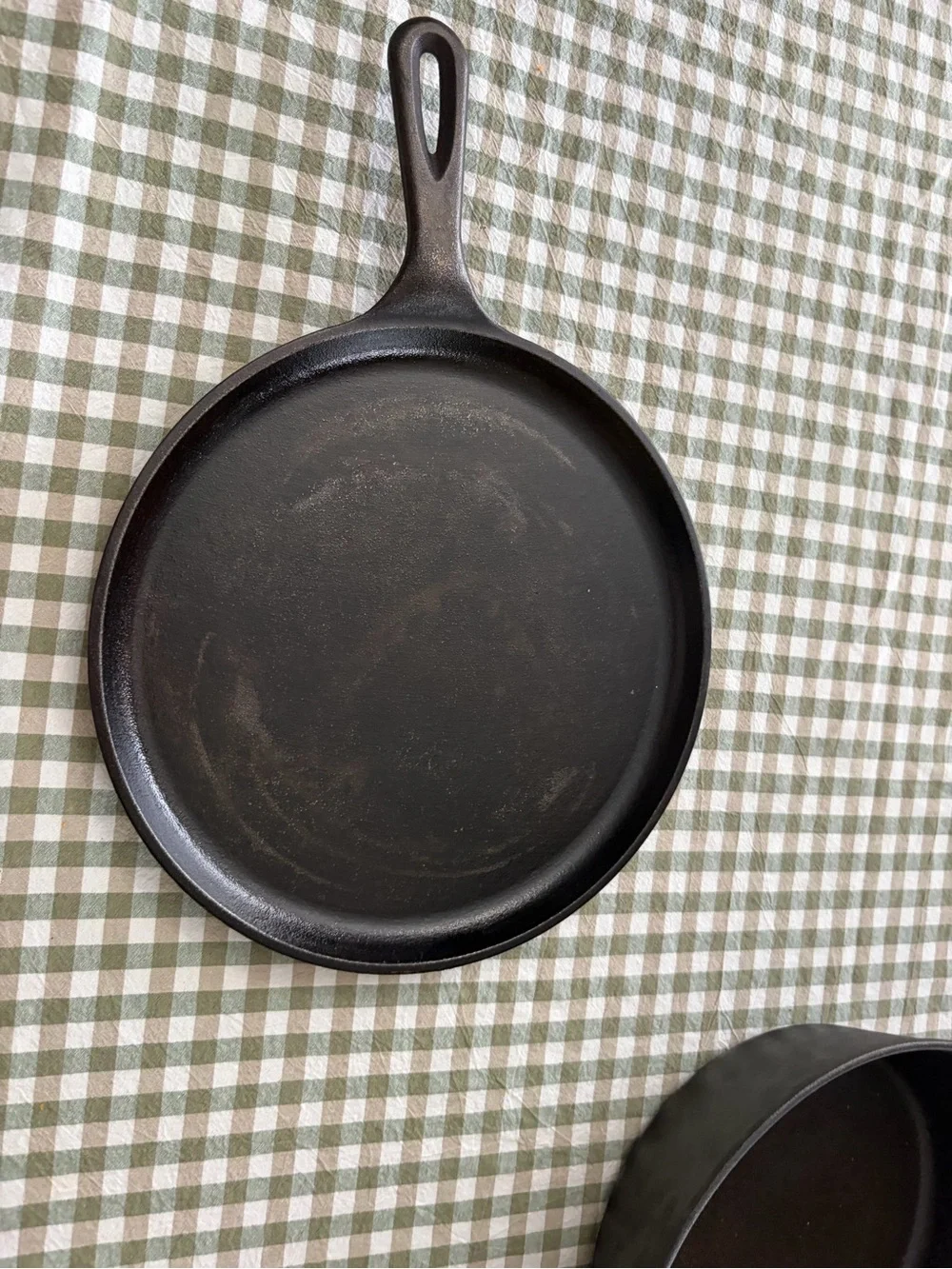 Seasoned Black Cast Iron Skillet with Long Handle